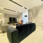 C Living - Premium 3 Bedroom with Large Windows